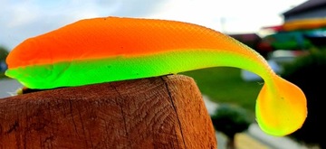 GUMA REALISTIC SHAD MATUSIAK JAZGARZ 9 KOSA NEON