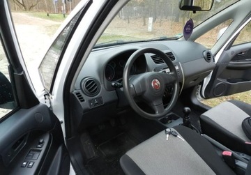 Fiat Sedici 1.6 16v 120KM 2012 Fiat Sedici Sliczny w pelni sprawny wygodny ekonomiczny 1.6 Benzyna 120KM, zdjęcie 13