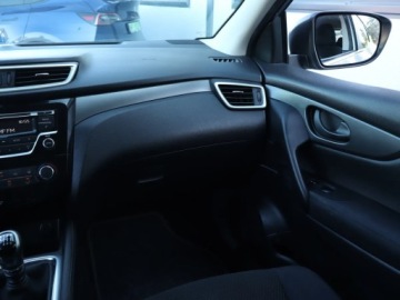 Nissan Qashqai II Crossover 1.2 DIG-T 115KM 2015 Nissan Qashqai 1.2 DIG-T, Salon Polska, Klima, zdjęcie 7