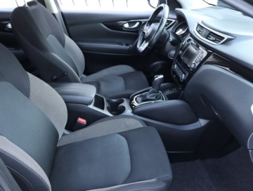 Nissan Qashqai II Crossover Facelifting 1.3 DIG-T  160KM 2019 Nissan Qashqai 1.3 DIG-T, Automat, Navi, Klima, zdjęcie 8