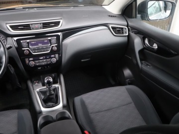Nissan Qashqai II Crossover 1.2 DIG-T 115KM 2015 Nissan Qashqai 1.2 DIG-T, Salon Polska, zdjęcie 7