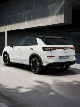 Volkswagen T-Roc I SUV Facelifting 1.5 TSI ACT 150KM 2026 Volkswagen T-Roc Wersja R-Line 1.5 eTSI 150 KM DSG, zdjęcie 11