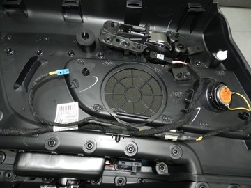 MINI Countryman F60 TAPICERKA PRAWA TYŁ