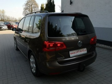 Volkswagen Touran II 1.6 TDI 105KM 2011 Volkswagen Touran 1.6 TDI 105KM Klimatronic, zdjęcie 7