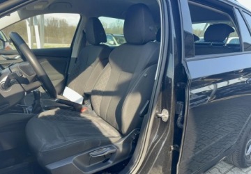 Skoda Kamiq Crossover 1.0 TSI 110KM 2023 Skoda Kamiq 1.0 TSI 110 KM 6 bieg . manual Ambition Benzyna 110KM, zdjęcie 23