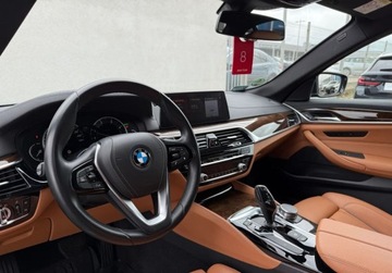 BMW Seria 5 G30-G31 Limuzyna 525d 231KM 2018 BMW Seria 5 525D 231KM Luxury Line, HiFi, Wireless Charging 2.0 Diesel, zdjęcie 10