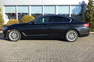 BMW Seria 5 G30-G31 Limuzyna 520d 190KM 2019 BMW Seria 5 Bezwypadek SalonPL xDrive LuxuryLine Tempomat Kamera FV, zdjęcie 2
