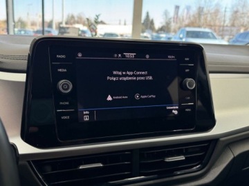 Volkswagen T-Roc I SUV Facelifting 1.5 TSI ACT 150KM 2023 Volkswagen T-Roc Life Kamera cofania LED CarPlayAndroid Auto Podgrzewan, zdjęcie 26