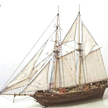 RĘCZNIE ROBIONY DREWNIANY MODEL STATKU ŻAGLOWIEC
