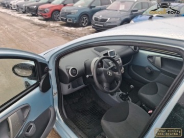 Toyota Aygo I Hatchback 3d 1.0 VVT-i 68KM 2005 Toyota Aygo 1,0 klima wspomaganie elektryka radio zarejestrowany Benzyna, zdjęcie 9