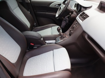 Opel Meriva II Mikrovan 1.4 Turbo ECOTEC 140KM 2010 Opel Meriva 1.4 Turbo, Klima, Klimatronic, zdjęcie 8