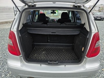 Mercedes Klasa A W169 Limuzyna 2.0 180 CDI 109KM 2011 Mercedes A 180 2.0CDi 109KM 2011 Klimatyzacja, zdjęcie 20