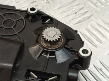 MERCEDES W212 MOTOREK MOTOR STŘEŠNÍHO OKNA A2129066502