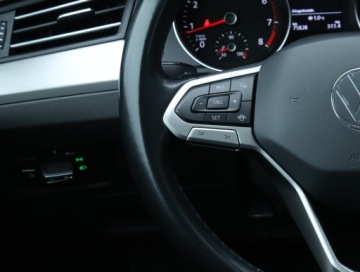 Volkswagen Passat B8 Variant Facelifting 1.5 TSI EVO 150KM 2020 VW Passat 1.5 TSI, Salon Polska, Serwis ASO, zdjęcie 15