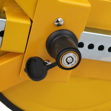 Замок на колеса автомобиля для прицепа с ключом