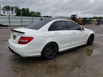 Mercedes Klasa C W205 2013 Mercedes-Benz Klasa C 63 AMG, 2013, 6.2L, od u..., zdjęcie 3
