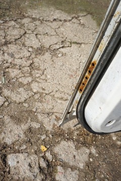 NISSAN PATROL DVEŘE LEVÝ ZADNÍ LEVÉ GR I Y60 89-98R