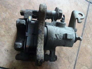 SCENIC I 1.9DCI 00' ЗАЖИМ ЗАДНИЙ ПРАВЫЙ