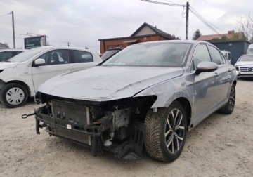 Volkswagen Passat B8 Limousine Facelifting 1.5 TSI EVO 150KM 2021 Volkswagen Passat 2021r, 1.5TSI. AUTOMAT. Uszkodzony lewy przod i tyl. Je, zdjęcie 2