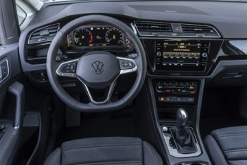 Volkswagen Touran III 1.5 TSI EVO 150KM 2025 Volkswagen Touran Highline 1.5 TSI EVO 150 KM DSG, zdjęcie 17