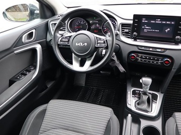Kia Ceed III Hatchback Facelifting  1.5 T-GDI 160KM 2022 Kia Ceed 1.5 T-GDI MHEV, Salon Polska, zdjęcie 6