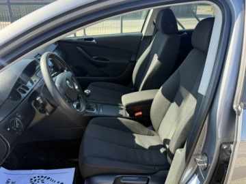 Volkswagen Passat B6 Sedan 1.9 TDI 105KM 2006 Volkswagen Passat *1.9 TDI*navi*alu*z Niemiec*, zdjęcie 18