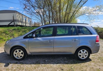 Opel Zafira B 1.6 Twinport ECOTEC 105KM 2006 Opel Zafira Opel Zafira 1.6 Enjoy 1.6 BenzynaLPG 105KM, zdjęcie 12