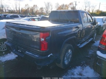 Chevrolet Silverado II 2020 Chevrolet Silverado 2020r., 4x4, 6.6L 6.6 Diesel 445KM, zdjęcie 3