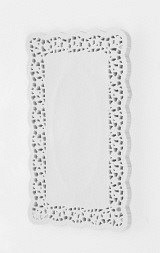 SERWETKI AŻUROWE OZDOBNE PAPIEROWE BIAŁE 14/24cm (100) RED PLAST