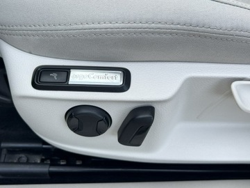 Volkswagen Passat B8 Variant 1.6 TDI BlueMotion SCR 120KM 2016 Volkswagen Passat Zarejestrowany Bogata wersja TOP, zdjęcie 11