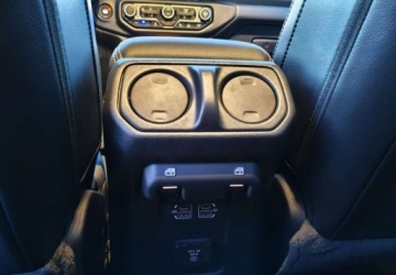 Jeep Wrangler IV Sahara Plug-In Seria 6 2.0 4xe 381KM 2023 Jeep Wrangler Jeep Wrangler 2.0 Hybryda Plug-in 380KM, zdjęcie 26