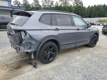 Volkswagen Tiguan II 2023 Volkswagen Tiguan SE R-Line Black 2023 2.0l 2.0 Benzyna 184KM, zdjęcie 3