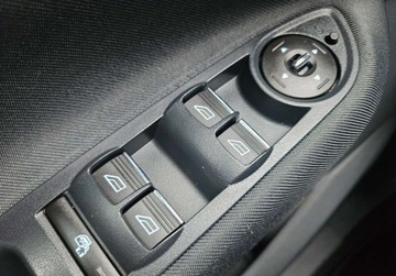 Ford C-MAX II Minivan 1.0 EcoBoost 125KM 2013 Ford C-MAX 1.0 Ecoboost 125KM.Parktron2x.Grzana przednia szyba.Isofix.Opla, zdjęcie 31