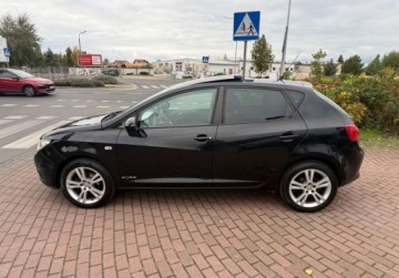 Seat Ibiza IV Hatchback 5d 1.2 TSI 105KM 2011 Seat Ibiza 1.2Tsi KLIMATRONIC Panorama dach Extra stan 1.2 Benzyna 105KM, zdjęcie 21