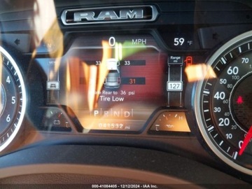  RAM 1500 2021r., Laramie, od ubezpieczalni 5.7 Benzyna 395KM, zdjęcie 10