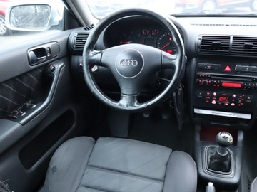 Audi A3 8L Hatchback 1.9 TDI PD 100KM 2003 Audi A3 1.9 TDI, Klima, Klimatronic,ALU, El. szyby, zdjęcie 6