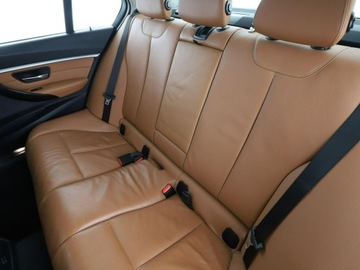 BMW Seria 3 F30-F31-F34 Limuzyna Facelifting 2.0 330e 252KM 2018 BMW 330 PHEV full LED skóra navi czujniki, zdjęcie 16