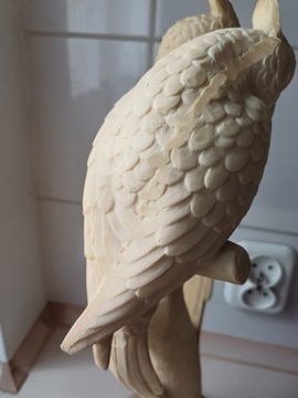 Мраморная фигурка попугая