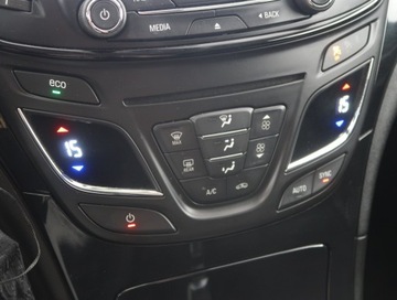 Opel Insignia I Country Tourer 1.6 CDTI Ecotec 136KM 2015 Opel Insignia 1.6 CDTI, Skóra, Navi, Xenon, Klima, zdjęcie 11