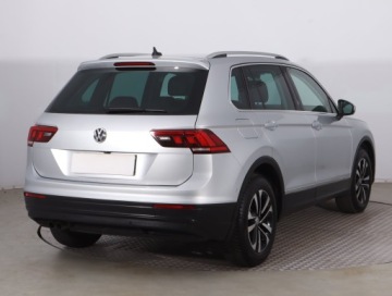 Volkswagen Tiguan II SUV 1.5 TSI EVO 130KM 2020 VW Tiguan 1.5 TSI, Serwis ASO, Navi, Klima, zdjęcie 4