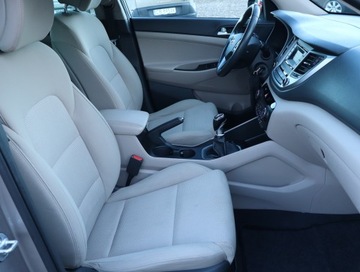 Hyundai Tucson III SUV 2.0 CRDI 136KM 2016 Hyundai Tucson 2.0 CRDi, Salon Polska, Serwis ASO, zdjęcie 8