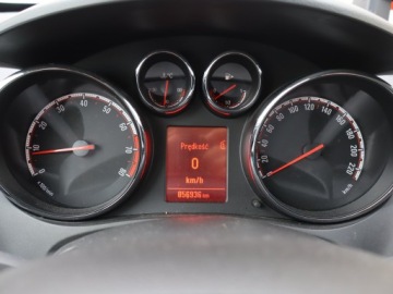 Opel Meriva II Mikrovan Facelifting 1.4 Turbo ECOTEC 120KM 2014 Opel Meriva 1.4 Turbo, Salon Polska, zdjęcie 10