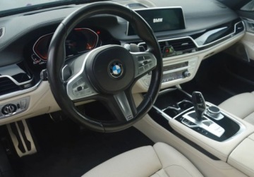 BMW Seria 7 G11-G12 Sedan Facelifting 3.0 750d 400KM 2020 BMW Seria 7 50d xDrve Dealer BMW Bonkowscy 3.0 Diesel 400KM, zdjęcie 4