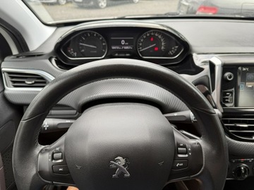 Peugeot 2008 I SUV 1.2 PureTech 82KM 2015 Peugeot 2008 1.2 benzyna 104 tyś km świeżo, zdjęcie 9