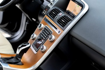 Volvo XC60 I SUV Facelifting 2.0 D4 DRIVE-E 190KM 2017 Volvo XC 60 2,0 190KM D4 Automat Navi Skóra, zdjęcie 14