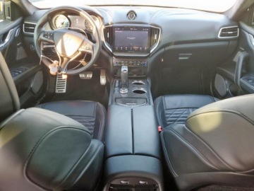Maserati Ghibli III 2022 Maserati Ghibli Trofeo 2022 3.8l 3.8 Benzyna 580KM, zdjęcie 8