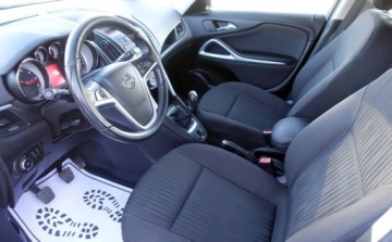 Opel Zafira C Tourer 1.6 CDTI ecoFLEX 120KM 2014 Opel Zafira 1.6CDTI 120KM 7osobowy Oryginalny przebieg REZERWACJA 1.6 120KM, zdjęcie 9