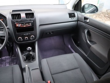 Volkswagen Golf V Hatchback 1.6 i 102KM 2005 VW Golf 1.6, HAK, Klima, El. szyby, zdjęcie 7