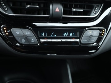 Toyota C-HR I Crossover Facelifting 1.8 Hybrid 122KM 2022 Toyota C-HR 1.8 Hybrid, Serwis ASO, Automat, zdjęcie 12