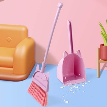 Чистка набора из метлы и совка для домашнего использования